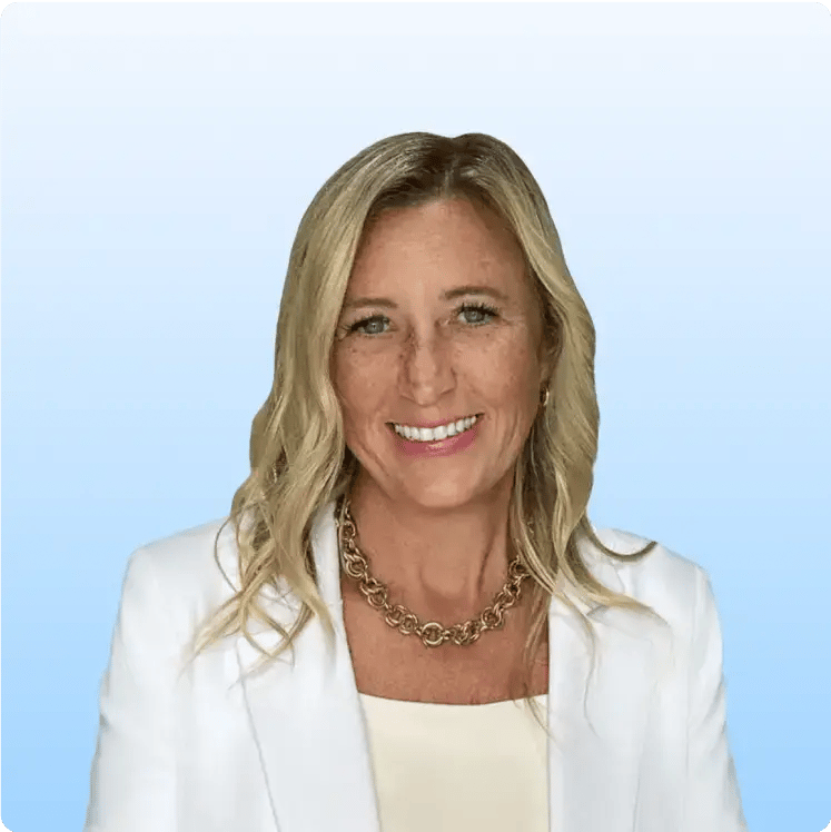 Sarah Kerns (Chief Revenue Officer)